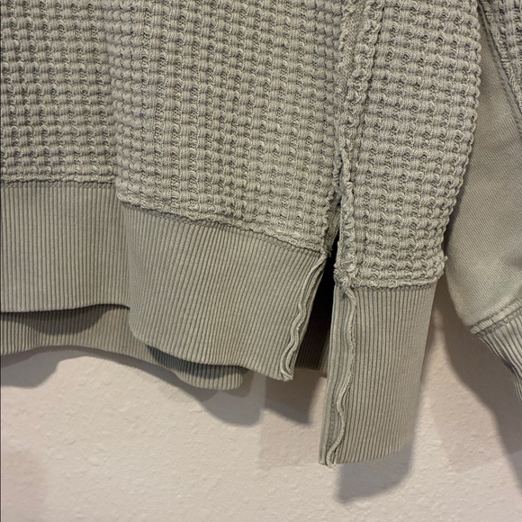 American Eagle Outfitters Light Green Waffle Knit Sweater - Picture 5 of 7